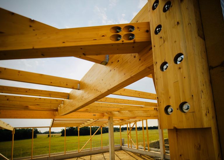 Errichtung Holzhalle - Träger