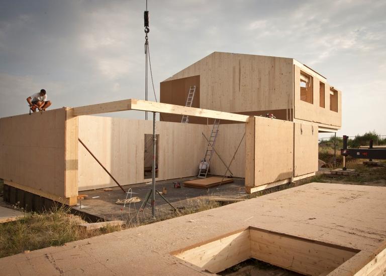 Bau des ökologischen Hauses in Pöttelsdorf