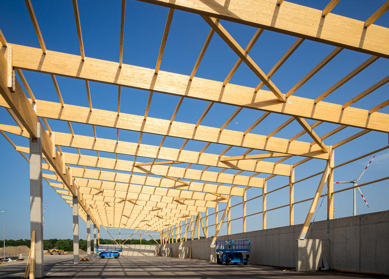 Errichtung Lagerhalle aus Holz