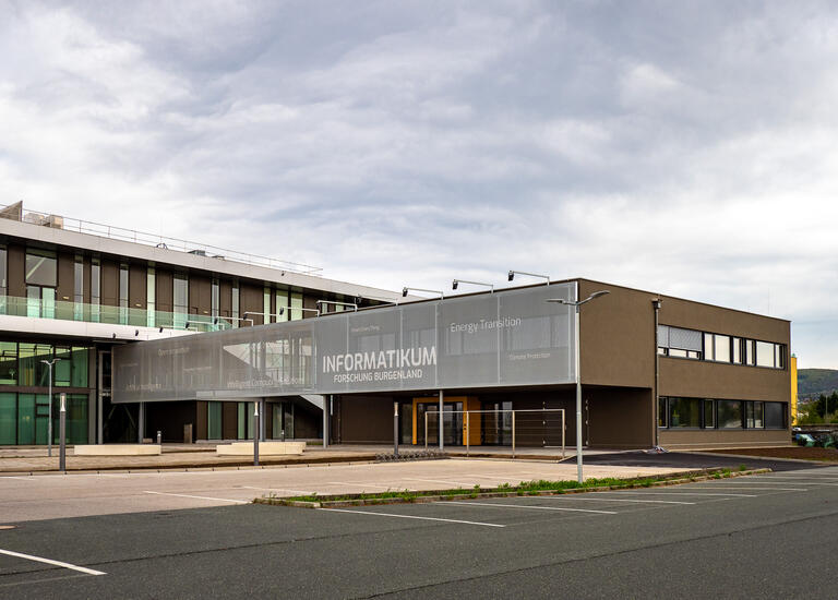 Holzmassivbauweise Informatikum FH Burgenland