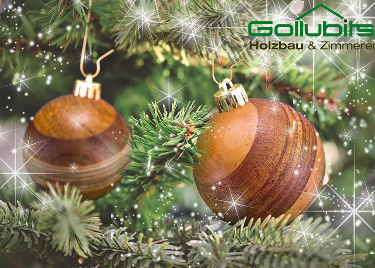 Weihnachtsbaum mit Holz Christbaumkugeln