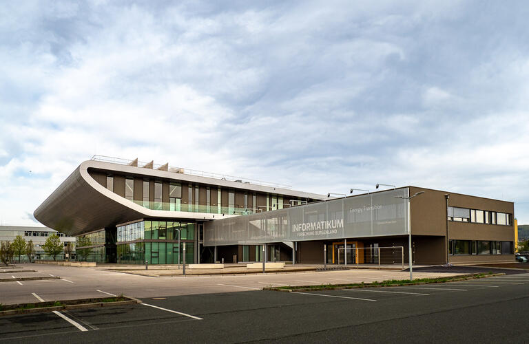 Holzmassivbauweise Informatikum FH Burgenland